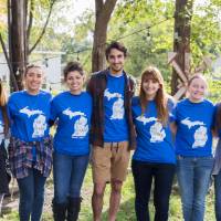 9 GVSU students participating in make a difference day
